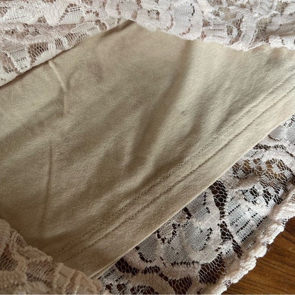 Vandana  Layered cream peach top size large GUC - Picture 9 of 10